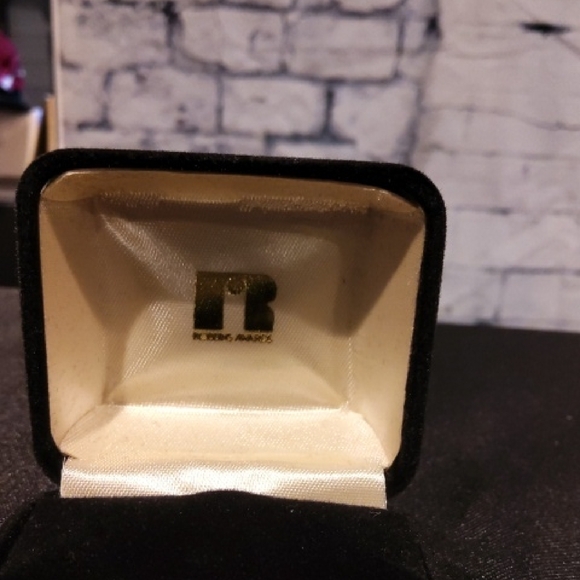 Elegant Gold Plate And Stone Tie Tack - Picture 2 of 4